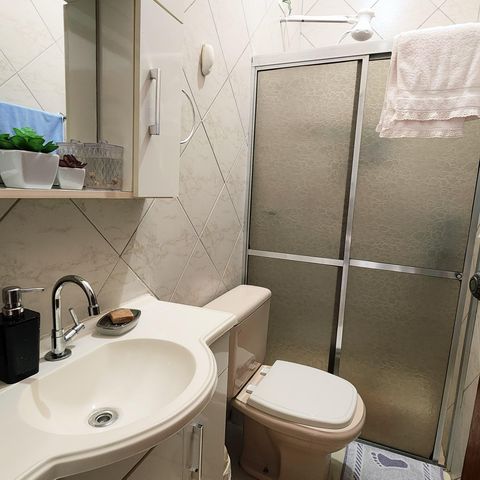 Casa à venda com 122m², 2 quartos e 1 vaga Casa à venda com 122m², 2 quartos e 1 vagaBanheiro 2