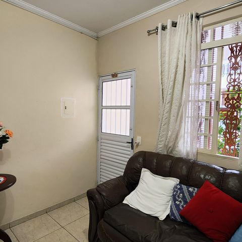 Casa à venda com 122m², 2 quartos e 1 vaga Casa à venda com 122m², 2 quartos e 1 vagaSala