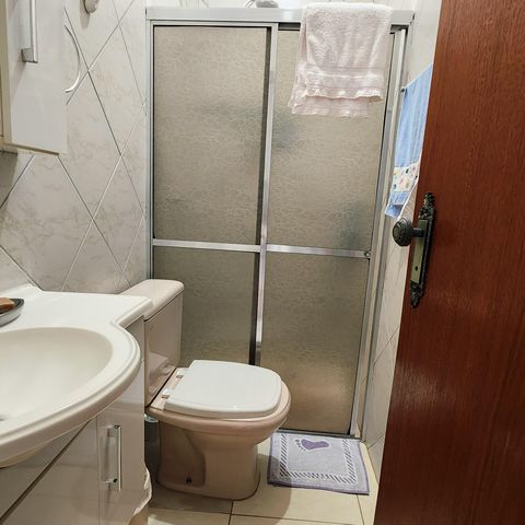 Casa à venda com 122m², 2 quartos e 1 vaga Casa à venda com 122m², 2 quartos e 1 vagaBanheiro 2