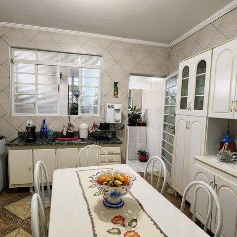 Casa à venda com 122m², 2 quartos e 1 vaga Casa à venda com 122m², 2 quartos e 1 vagaCozinha