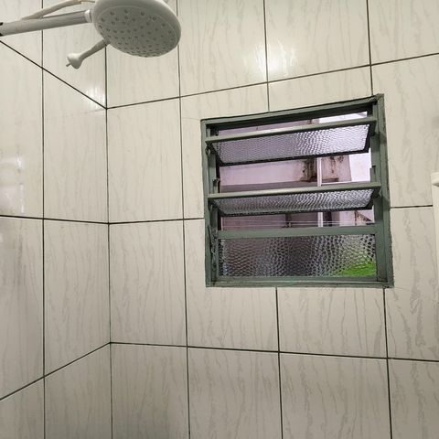 Casa à venda com 122m², 2 quartos e 1 vaga Casa à venda com 122m², 2 quartos e 1 vagaBanheiro 1