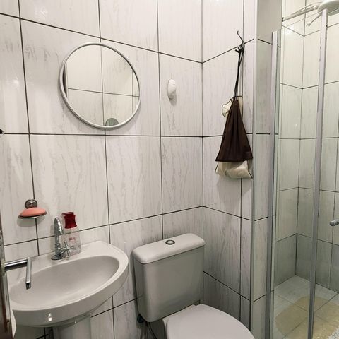 Casa à venda com 122m², 2 quartos e 1 vaga Casa à venda com 122m², 2 quartos e 1 vagaBanheiro 1