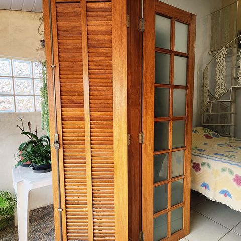 Casa à venda com 122m², 2 quartos e 1 vaga Casa à venda com 122m², 2 quartos e 1 vagaSacada Quarto 1