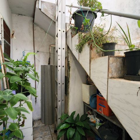 Casa à venda com 122m², 2 quartos e 1 vaga Casa à venda com 122m², 2 quartos e 1 vagaVaranda