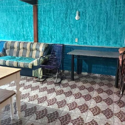 Casa à venda com 179m², 2 quartos e 4 vagas