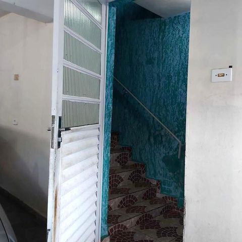 Casa à venda com 179m², 2 quartos e 4 vagas