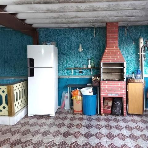 Casa à venda com 179m², 2 quartos e 4 vagas