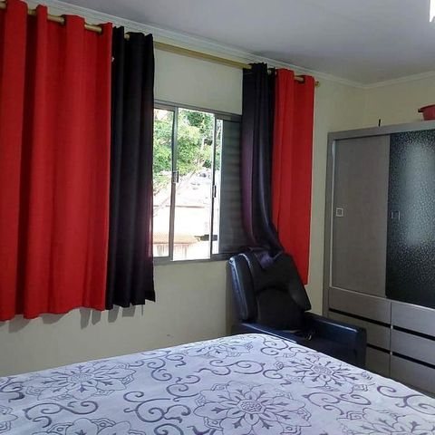 Casa à venda com 179m², 2 quartos e 4 vagas