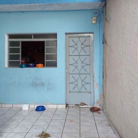 Casa à venda com 179m², 2 quartos e 4 vagas