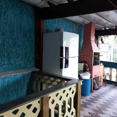 Casa à venda com 179m², 2 quartos e 4 vagas