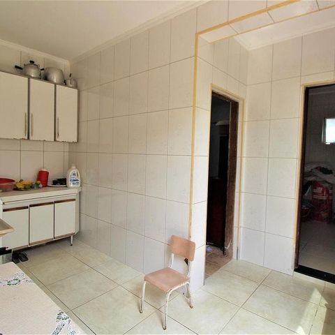 Casa à venda com 164m², 3 quartos e 2 vagas