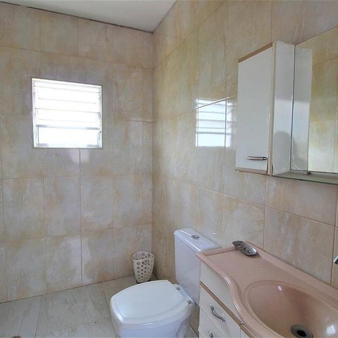 Casa à venda com 164m², 3 quartos e 2 vagas