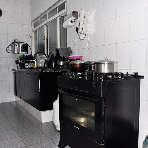 Casa à venda com 199m², 3 quartos e 4 vagas Casa à venda com 199m², 3 quartos e 4 vagasCozinha