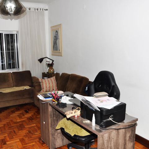 Casa à venda com 199m², 3 quartos e 4 vagas Casa à venda com 199m², 3 quartos e 4 vagasSala