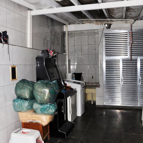 Casa à venda com 199m², 3 quartos e 4 vagas Casa à venda com 199m², 3 quartos e 4 vagasÁrea de Serviço