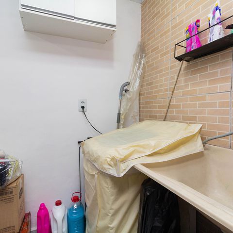 Casa à venda com 142m², 2 quartos e 2 vagas Casa à venda com 142m², 2 quartos e 2 vagasÁrea de Serviço