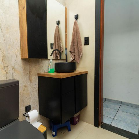 Casa à venda com 142m², 2 quartos e 2 vagas Casa à venda com 142m², 2 quartos e 2 vagasBanheiro 2