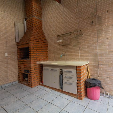 Casa à venda com 142m², 2 quartos e 2 vagas Casa à venda com 142m², 2 quartos e 2 vagasQuintal