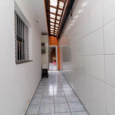 Casa à venda com 142m², 2 quartos e 2 vagas Casa à venda com 142m², 2 quartos e 2 vagasQuintal