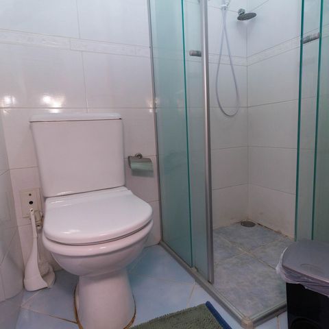 Casa à venda com 142m², 2 quartos e 2 vagas Casa à venda com 142m², 2 quartos e 2 vagasBanheiro 1