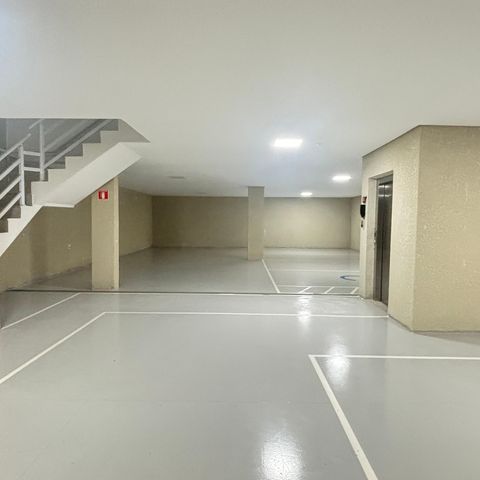 Apartamento à venda com 74m², 2 quartos e 1 vaga Apartamento à venda com 74m², 2 quartos e 1 vagaGaragem