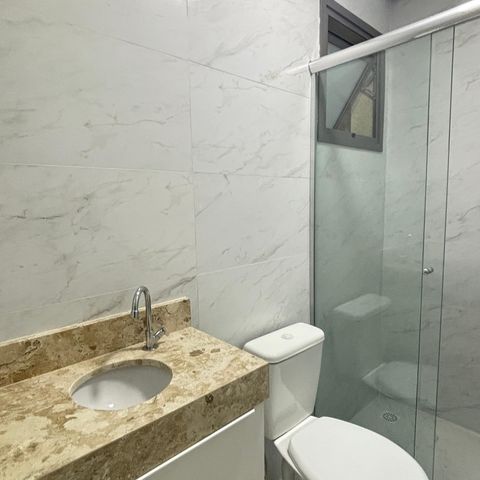 Apartamento à venda com 74m², 2 quartos e 1 vaga Apartamento à venda com 74m², 2 quartos e 1 vagaBanheiro da Suíte