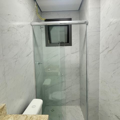 Apartamento à venda com 74m², 2 quartos e 1 vaga Apartamento à venda com 74m², 2 quartos e 1 vagaBanheiro Social