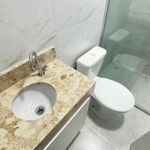 Apartamento à venda com 74m², 2 quartos e 1 vaga Apartamento à venda com 74m², 2 quartos e 1 vagaBanheiro da Suíte