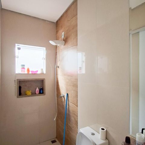 Casa à venda com 140m², 3 quartos e 2 vagasBanheiro da Suíte
