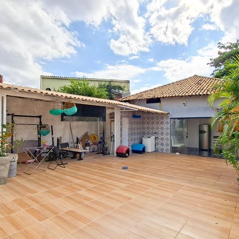 Casa à venda com 140m², 3 quartos e 2 vagasQuintal