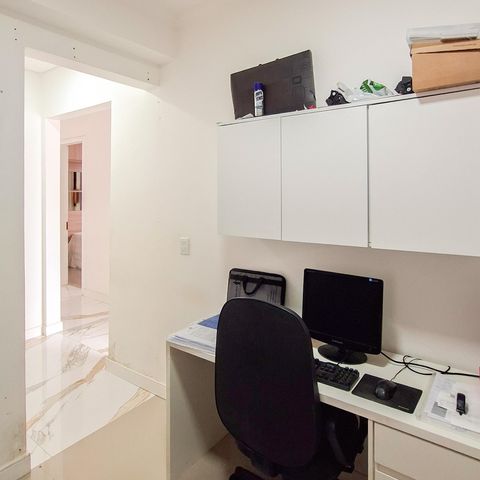 Casa à venda com 140m², 3 quartos e 2 vagasEscritório