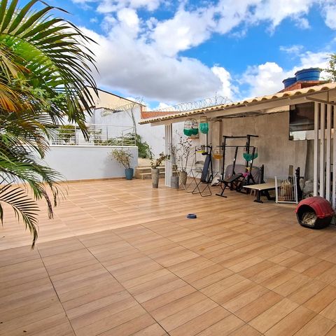 Casa à venda com 140m², 3 quartos e 2 vagasQuintal
