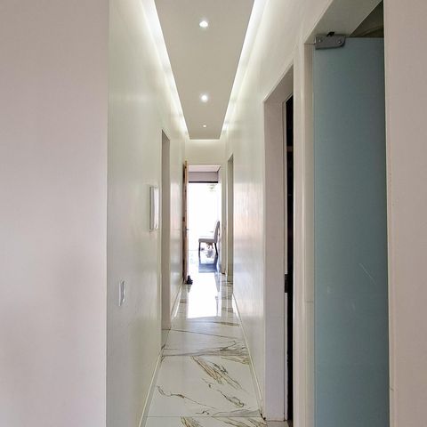 Casa à venda com 140m², 3 quartos e 2 vagasCorredor