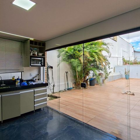 Casa à venda com 140m², 3 quartos e 2 vagasCozinha