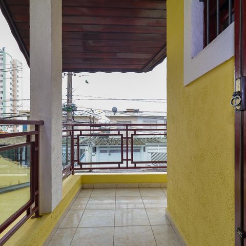 Casa à venda com 143m², 4 quartos e 2 vagas Casa à venda com 143m², 4 quartos e 2 vagasVaranda da Suíte 1