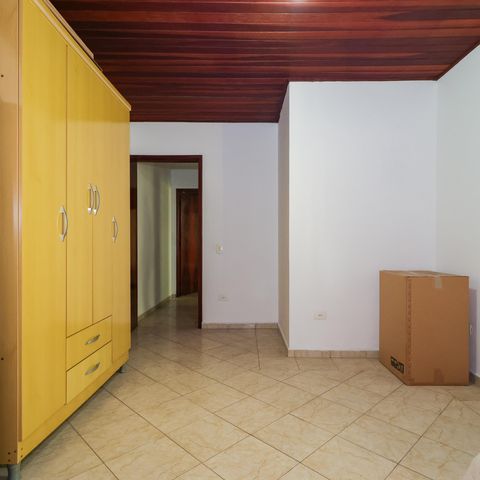 Casa à venda com 143m², 4 quartos e 2 vagas Casa à venda com 143m², 4 quartos e 2 vagasQuarto 1