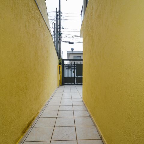 Casa à venda com 143m², 4 quartos e 2 vagas Casa à venda com 143m², 4 quartos e 2 vagasÁrea externa