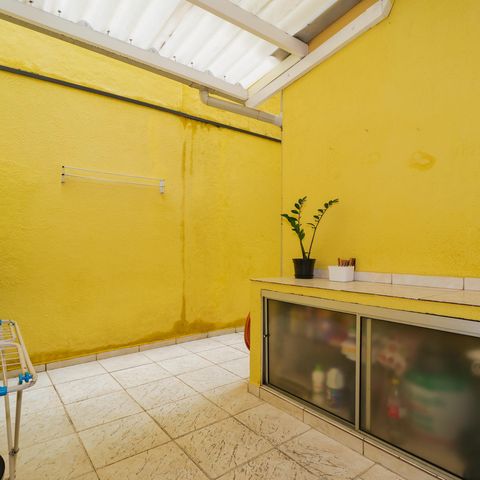 Casa à venda com 143m², 4 quartos e 2 vagas Casa à venda com 143m², 4 quartos e 2 vagasÁrea de Serviço
