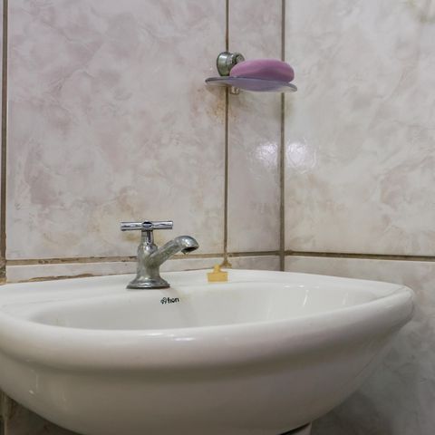 Casa à venda com 143m², 4 quartos e 2 vagas Casa à venda com 143m², 4 quartos e 2 vagasBanheiro da Suíte 1