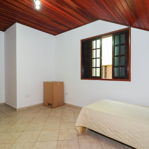 Casa à venda com 143m², 4 quartos e 2 vagas Casa à venda com 143m², 4 quartos e 2 vagasQuarto 1