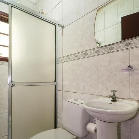 Casa à venda com 143m², 4 quartos e 2 vagas Casa à venda com 143m², 4 quartos e 2 vagasBanheiro