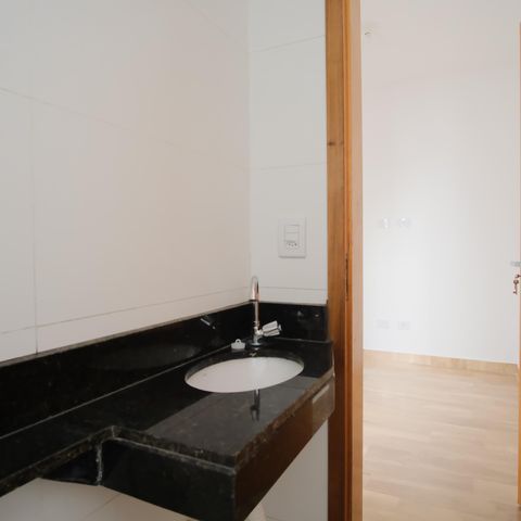 Casa à venda com 130m², 3 quartos e 2 vagasBanheiro da Suíte 1