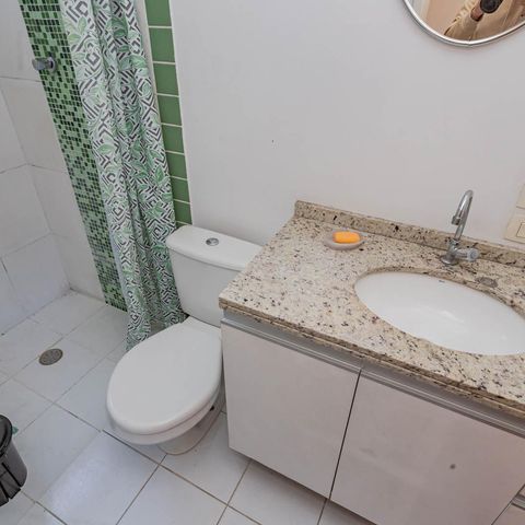 Casa à venda com 200m², 3 quartos e sem vagaBanheiro da Suíte