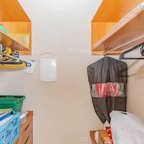 Casa à venda com 200m², 3 quartos e sem vagaCloset da suíte
