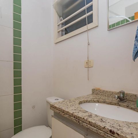 Casa à venda com 200m², 3 quartos e sem vagaBanheiro da Suíte 3
