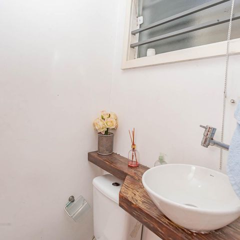 Casa à venda com 200m², 3 quartos e sem vagaLavabo