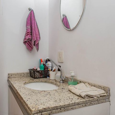 Casa à venda com 200m², 3 quartos e sem vagaBanheiro da Suíte 2
