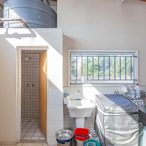 Casa à venda com 200m², 3 quartos e sem vagaÁrea de Serviço