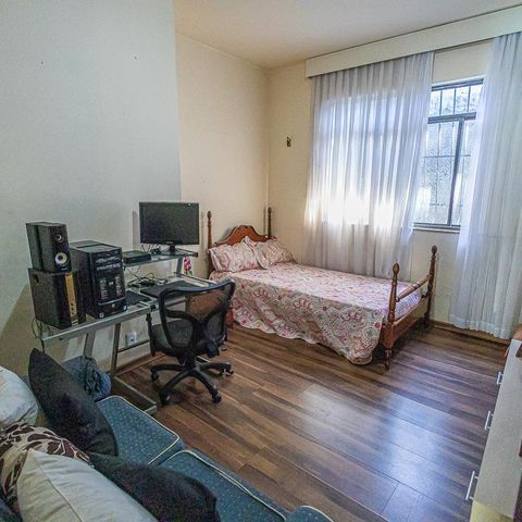 Casa à venda com 2000m², 4 quartos e 4 vagas Casa à venda com 2000m², 4 quartos e 4 vagasQuarto 01