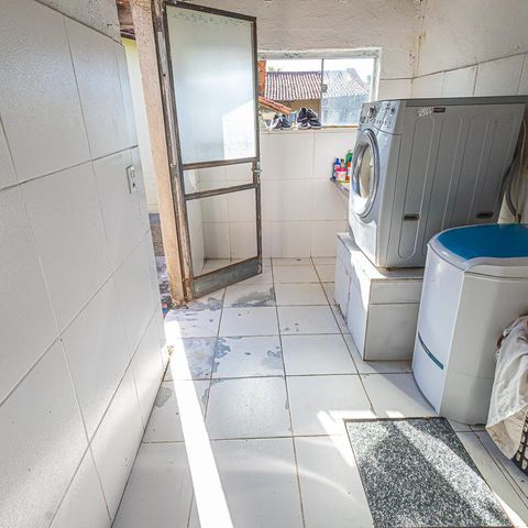 Casa à venda com 2000m², 4 quartos e 4 vagas Casa à venda com 2000m², 4 quartos e 4 vagasÁrea de Serviço